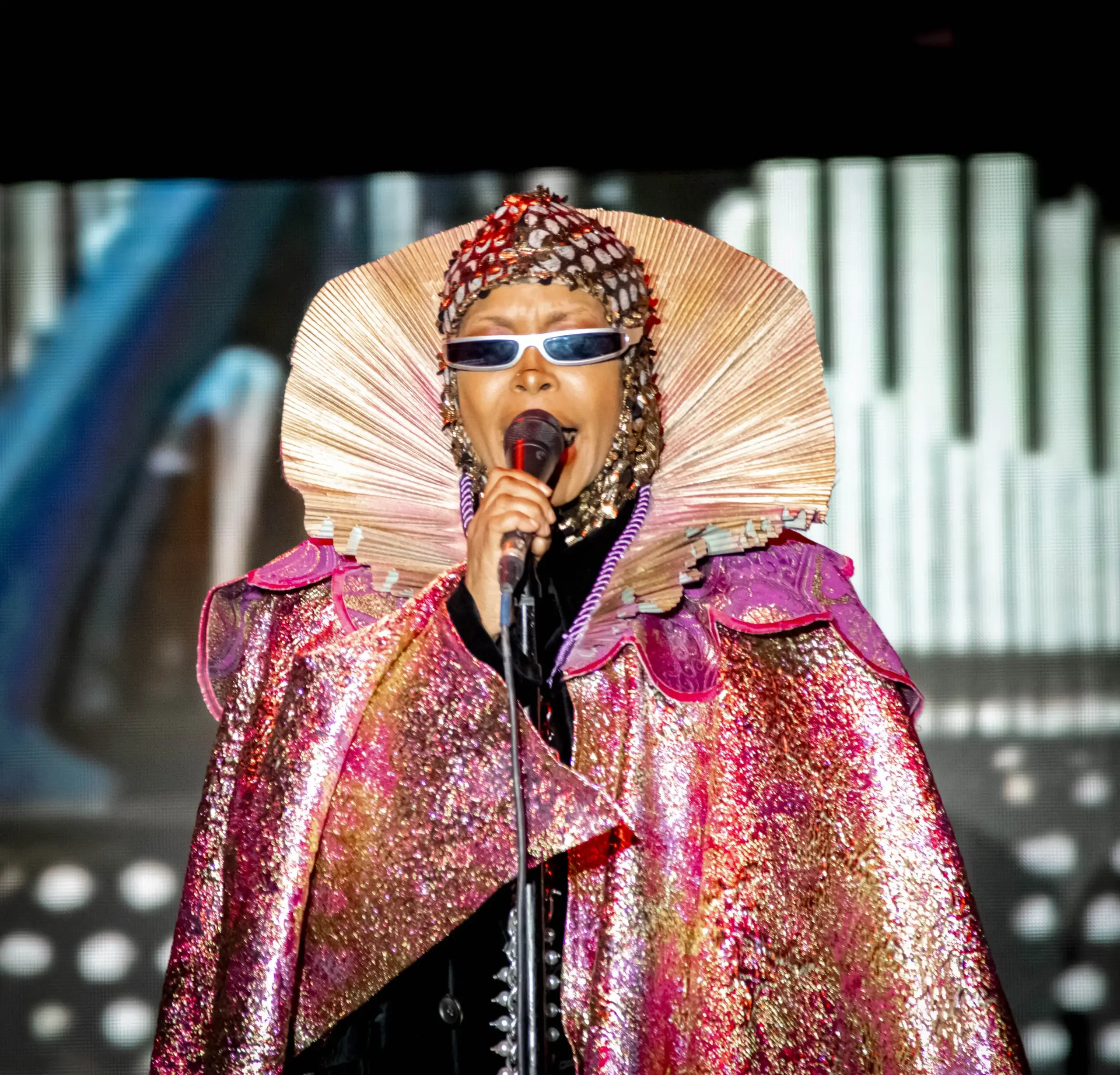 Eryksh_Badu_Credit_Carly_May_Gravley-13-scaled